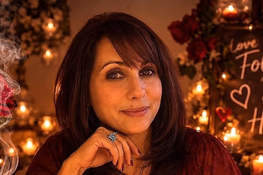 PSYCHIC MADAME GINA