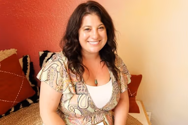 Psychic Medium Laura Bowling